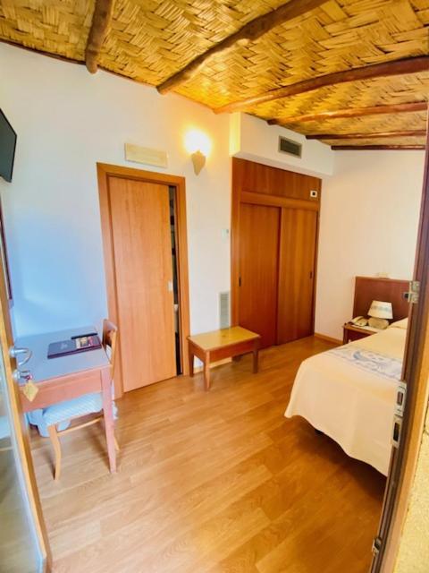 Hotel Villa Canu カブラス エクステリア 写真