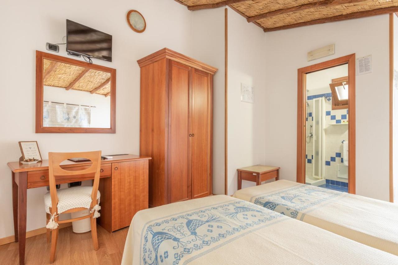 Hotel Villa Canu カブラス エクステリア 写真