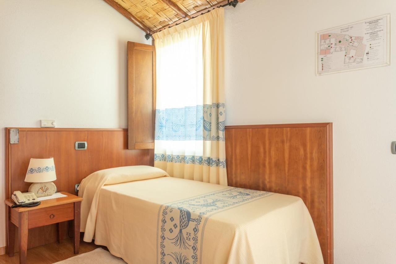 Hotel Villa Canu カブラス エクステリア 写真