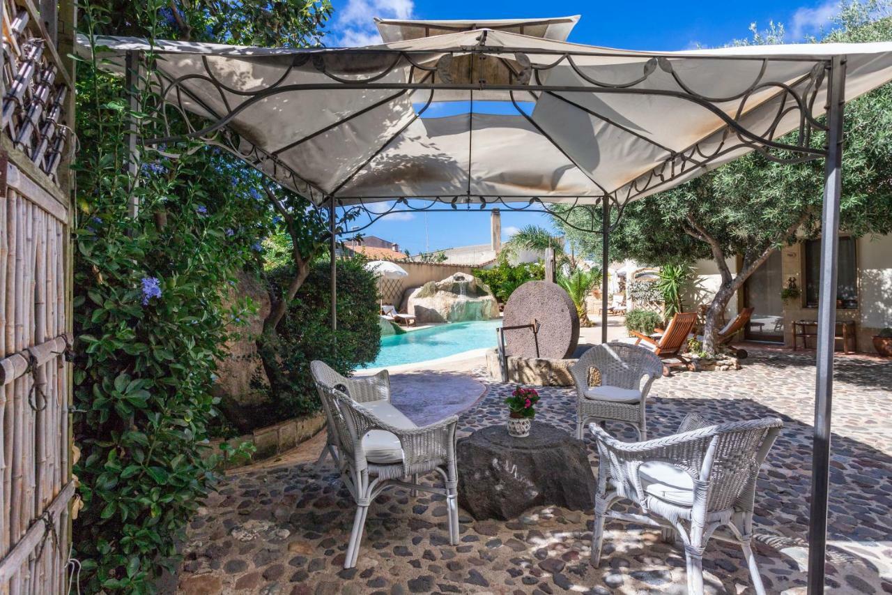 Hotel Villa Canu カブラス エクステリア 写真